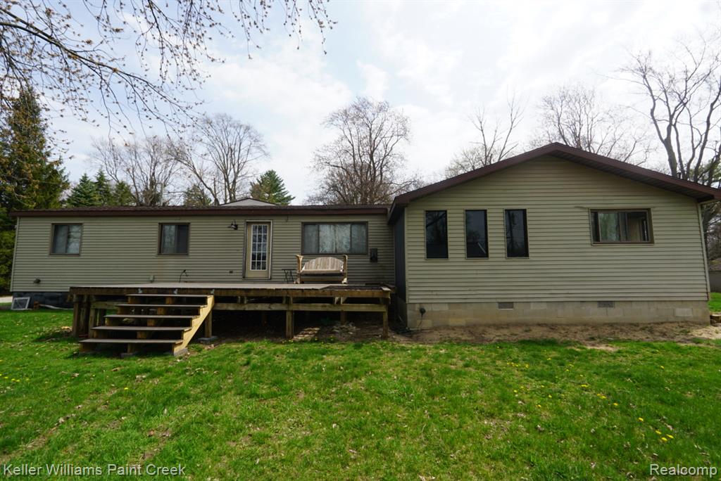 8565 Chapin Road — photo