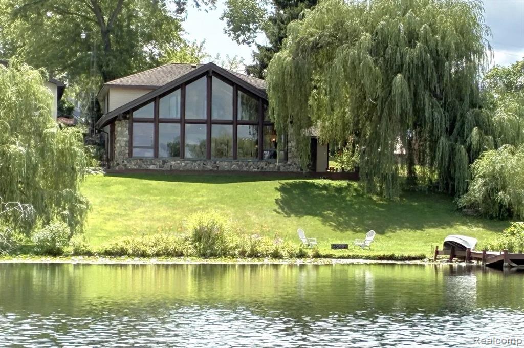 16280 Softwater Lake Drive — photo