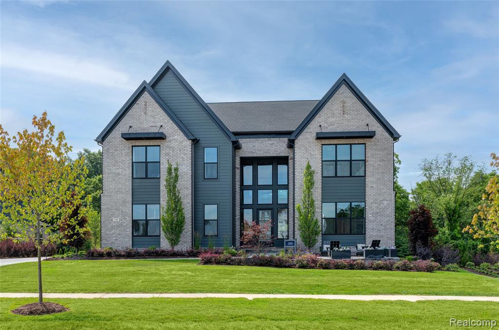138 Maple Leaf Lane — photo