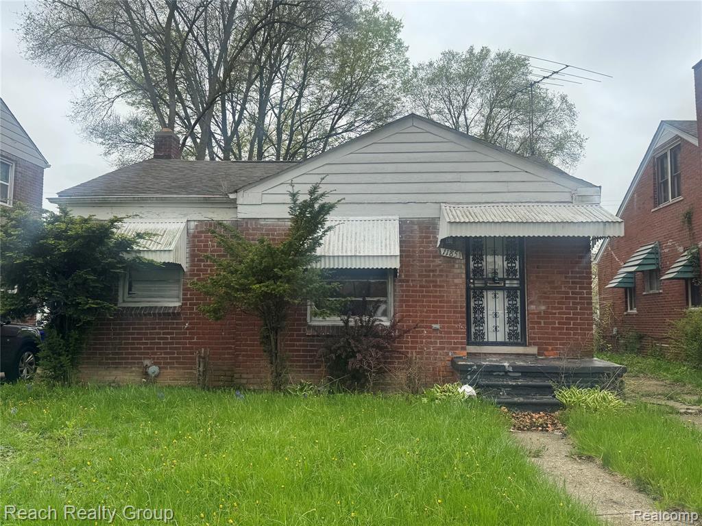 11851 Lakepointe Street — photo
