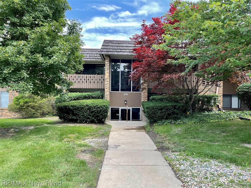 2116 Pauline Blvd Apt 304 — photo
