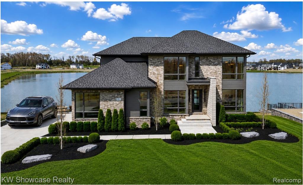 2559 Crystal Lake Drive — photo