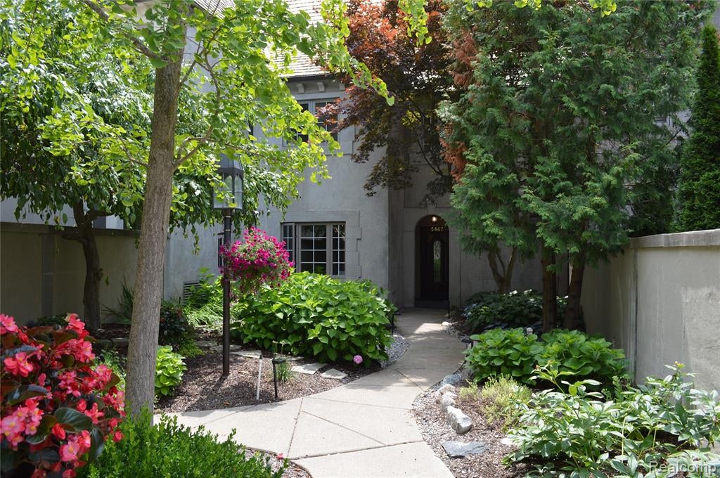 5467 Bristol Parke Drive — photo