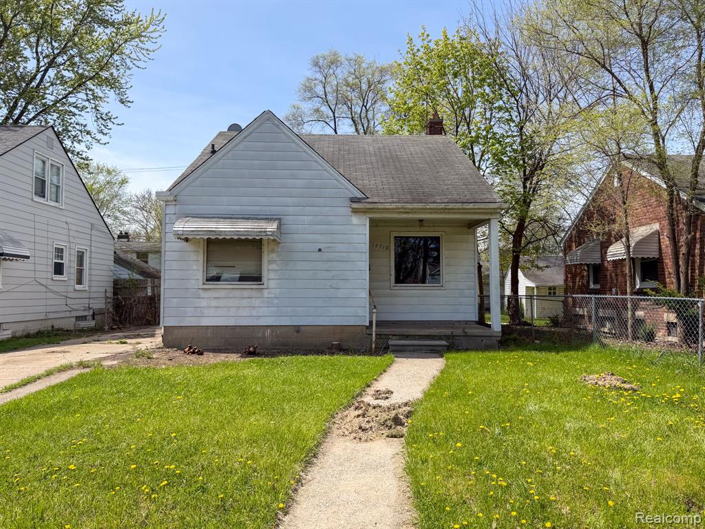 18710 McCormick Street — photo