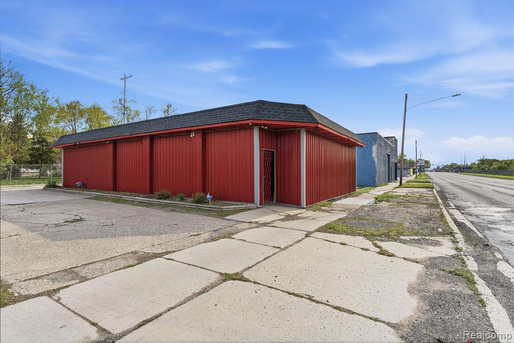 3137 Davison Road — photo