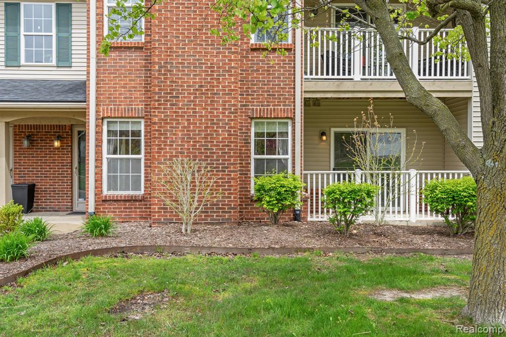 4130 Hampton Ridge Boulevard #63, Howell, MI 48843 — photo 2
