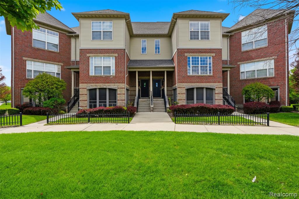4311 Miracles Boulevard — photo