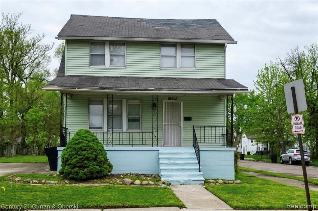 18402 Revere St — photo