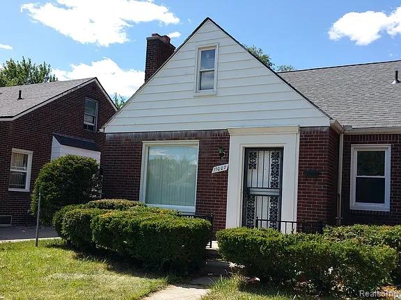 11007 Beaconsfield Street — photo