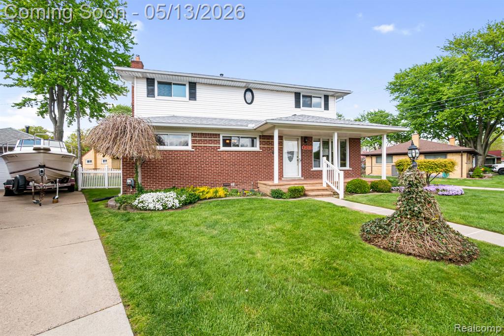 21223 Briar Court — photo