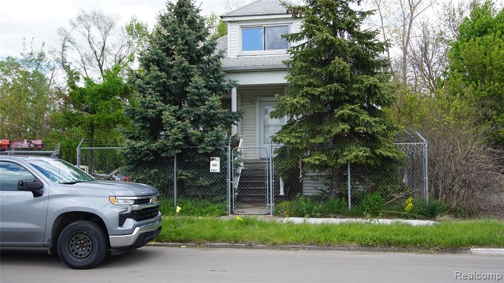 4041 Dodge Street — photo