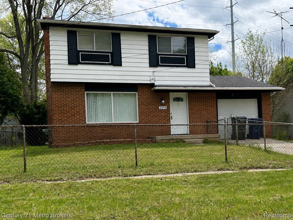 2914 E Pierson Road — photo