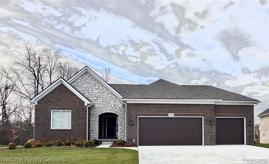 8384 Meadow Creek Drive — photo