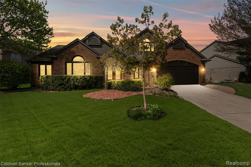 24295 Roma Ridge Drive, Novi, MI 48374