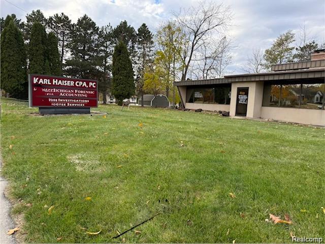 610 E Grand Blanc Road — photo