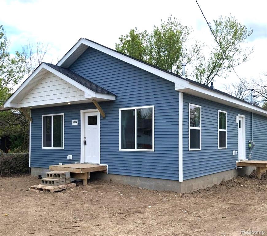 6056 Pearl Street — photo