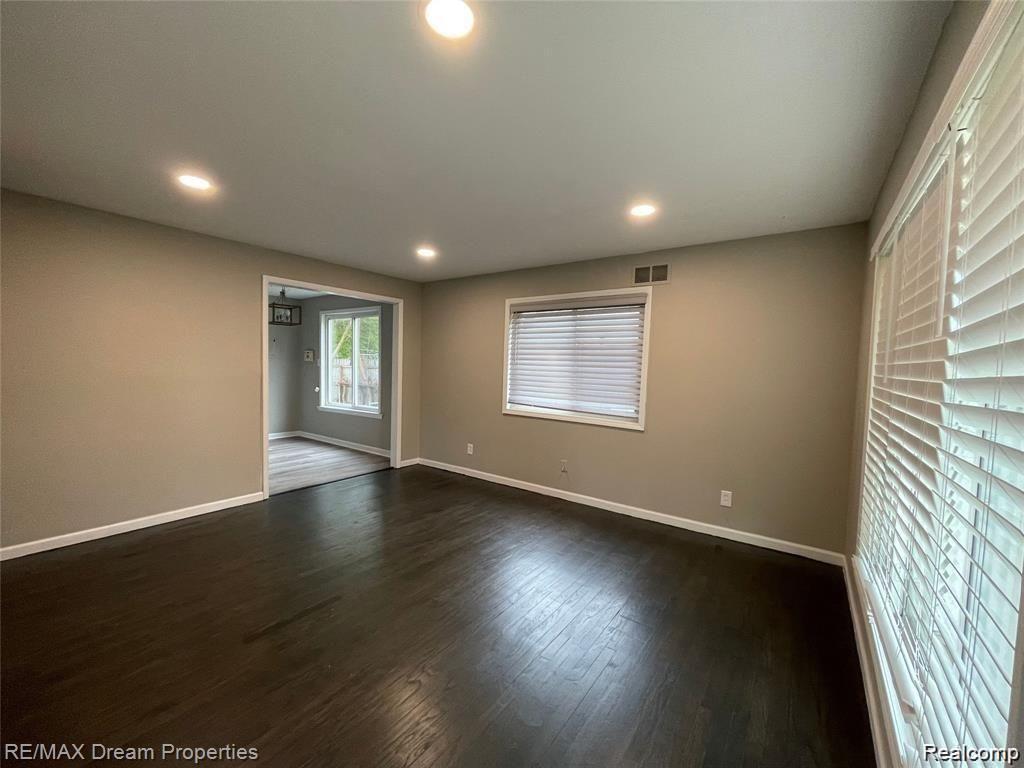 3424 Toepfer Road, Warren, MI 48091 — photo 2