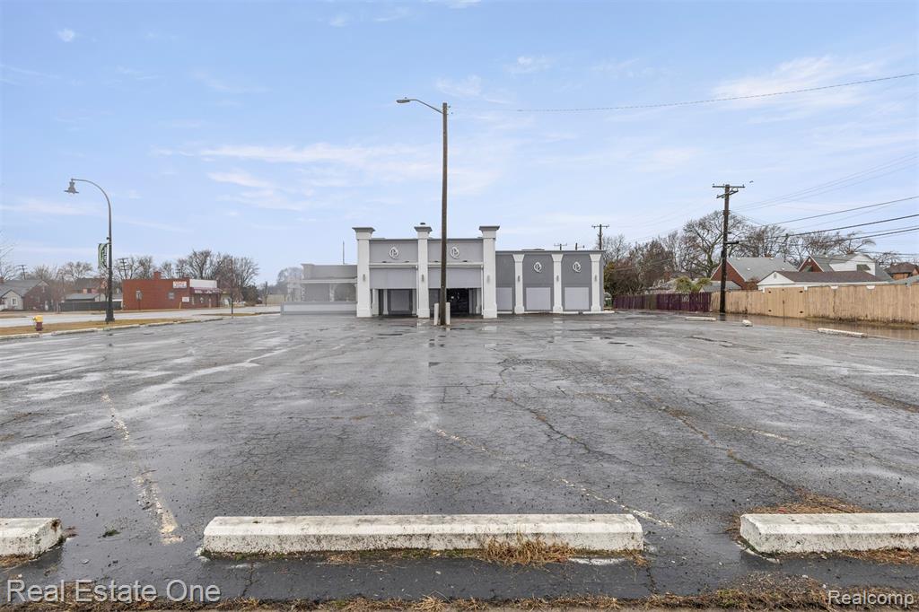 16736 Ecorse Road — photo