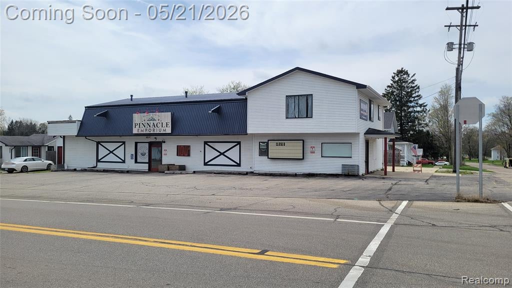 200 W Main Stre W Main Street — photo