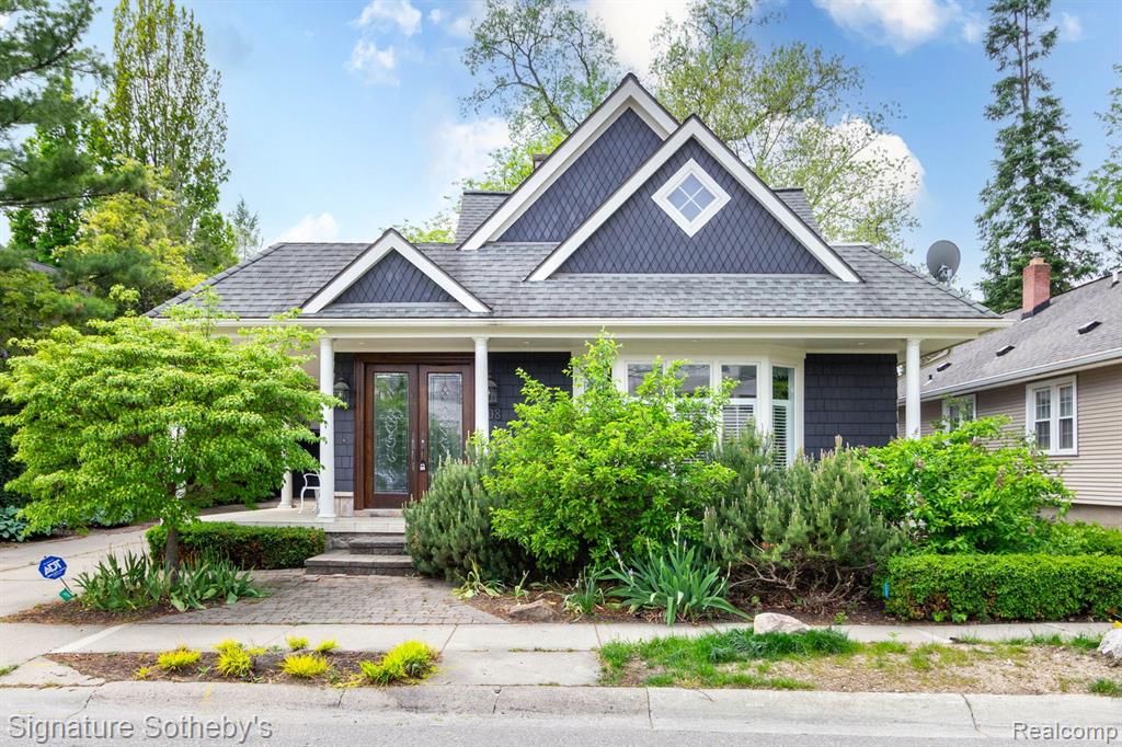 608 Purdy Street — photo