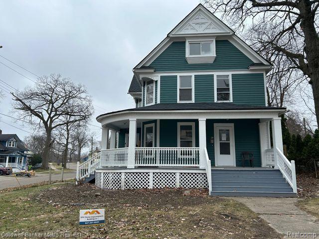 82 Palmer Avenue — photo
