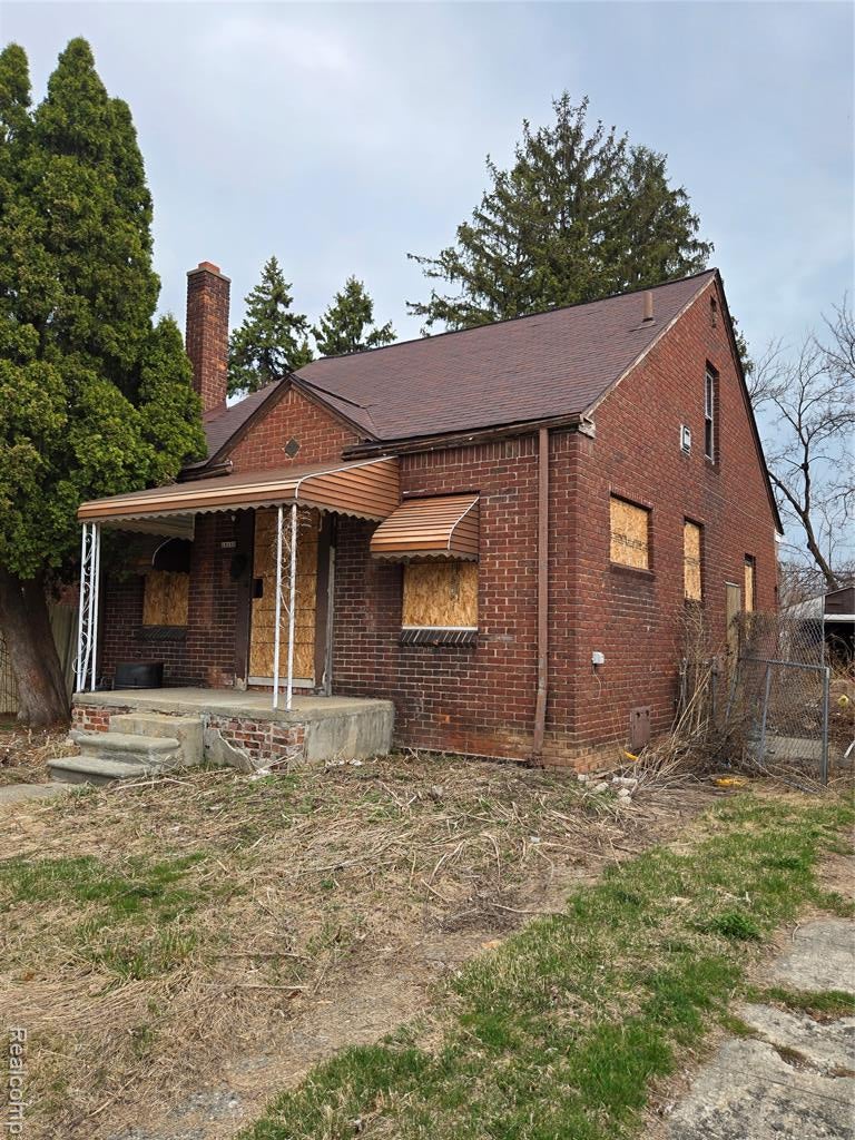19182 Hickory Street — photo