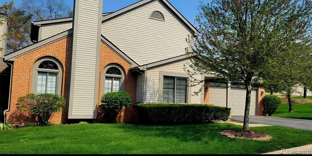 1004 Elmwood Drive — photo
