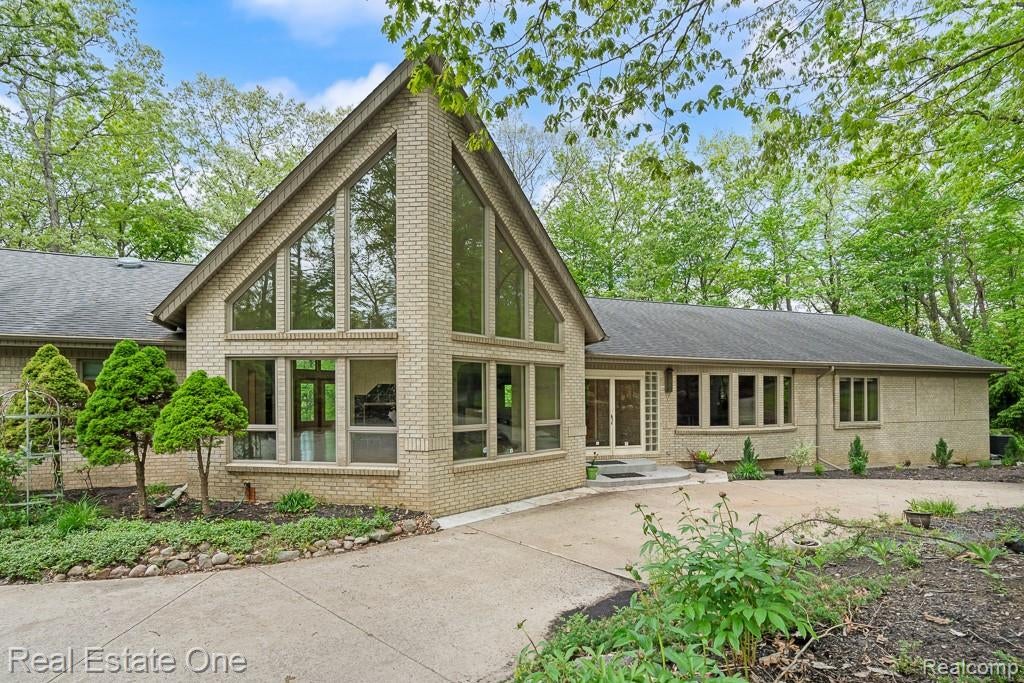 2670 Spring Grove Drive — photo