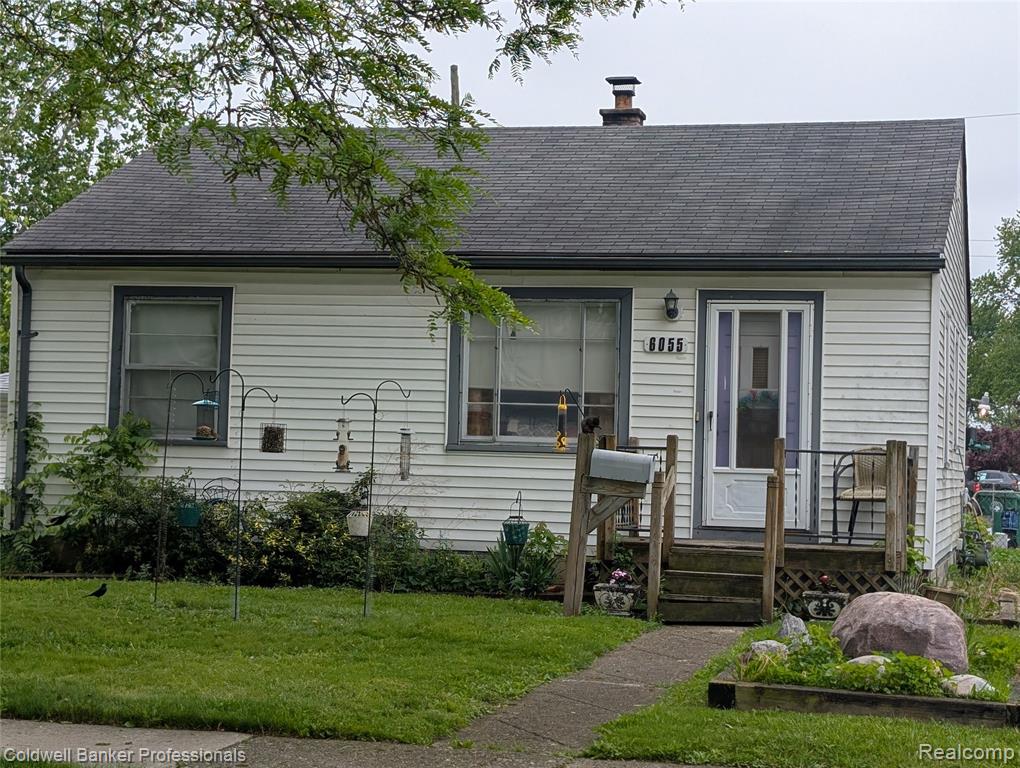 6055 Harrison Street — photo
