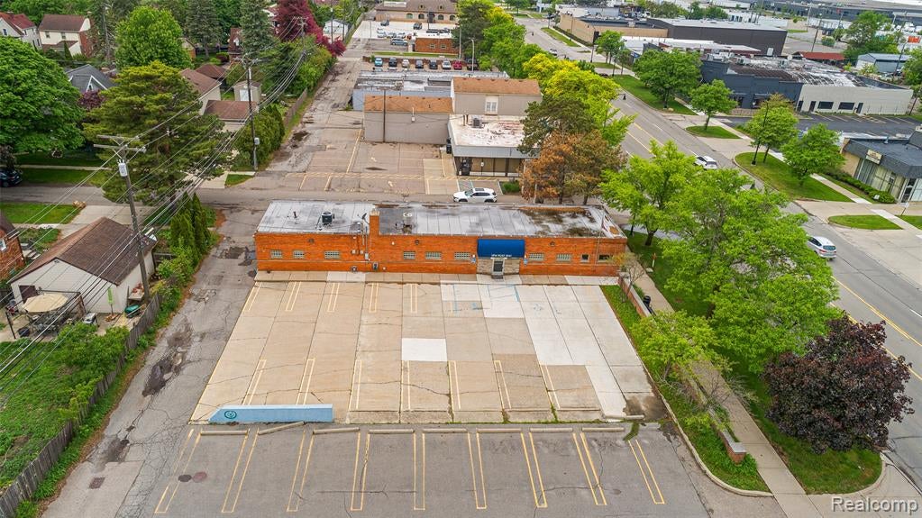 31611 Plymouth Road — photo