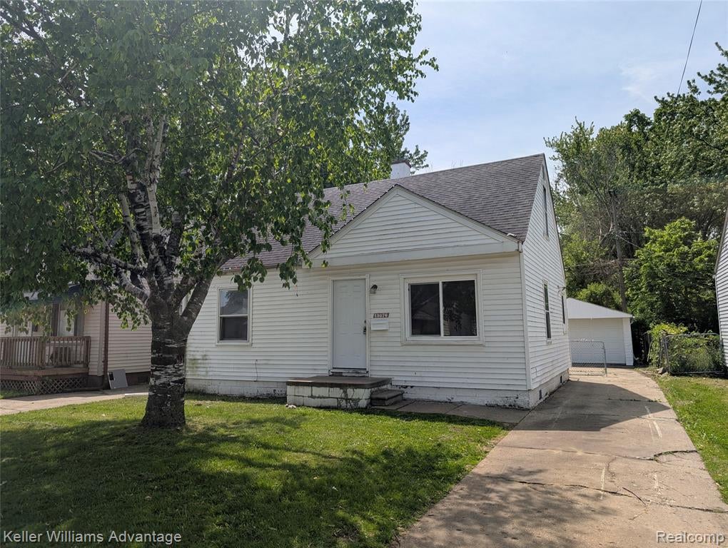 13076 Sherman Avenue — photo