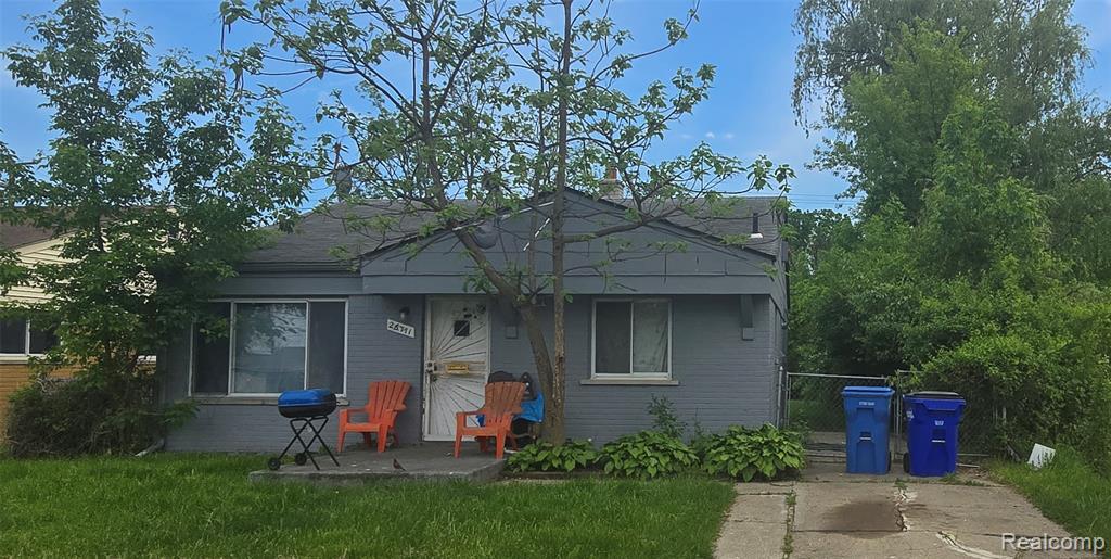 26111 Yale Street — photo