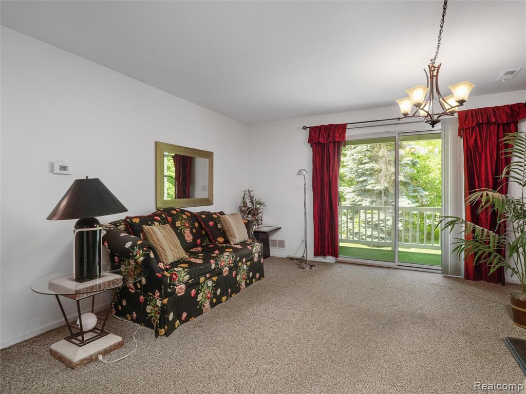 1127 S Lake Drive 206 — photo