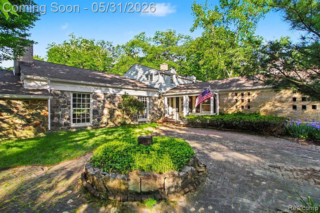 26580 Wellington Road — photo