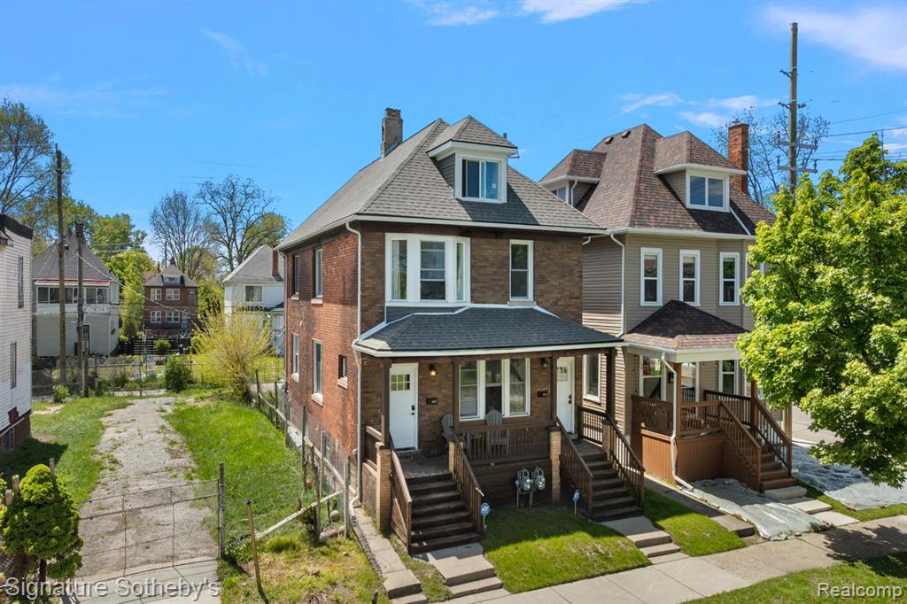 2571 Townsend Street — photo
