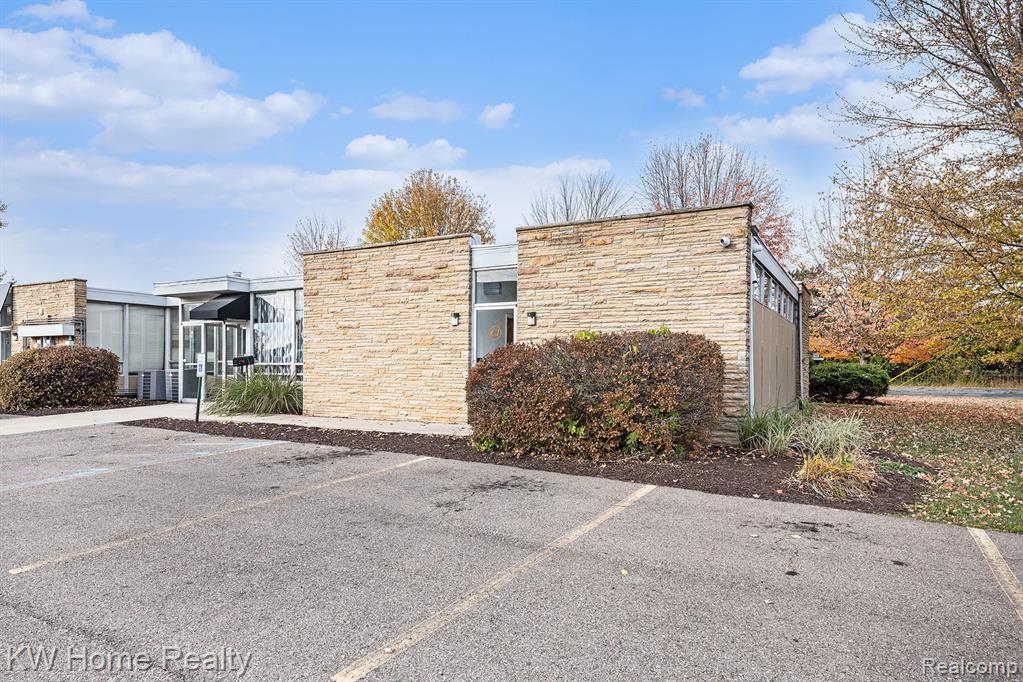 740 Emerick Street — photo