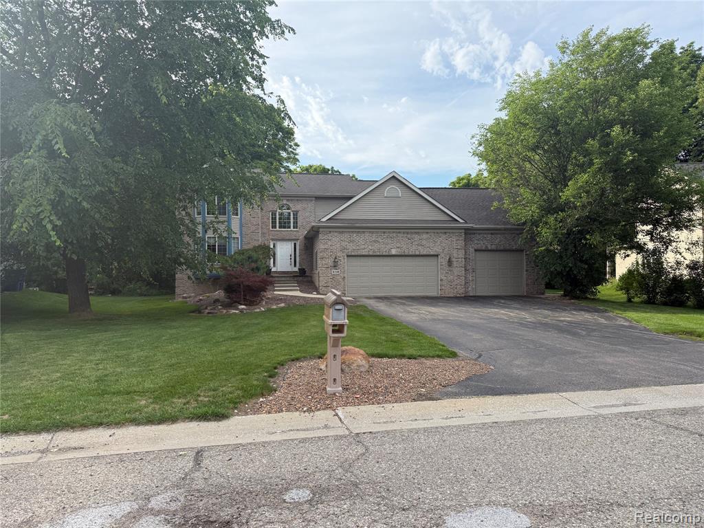 8318 Mill Pointe Court — photo