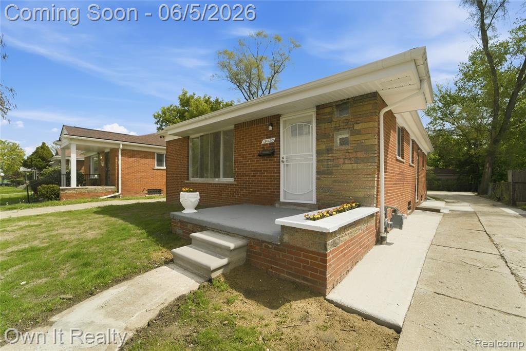 19420 Berg Road — photo