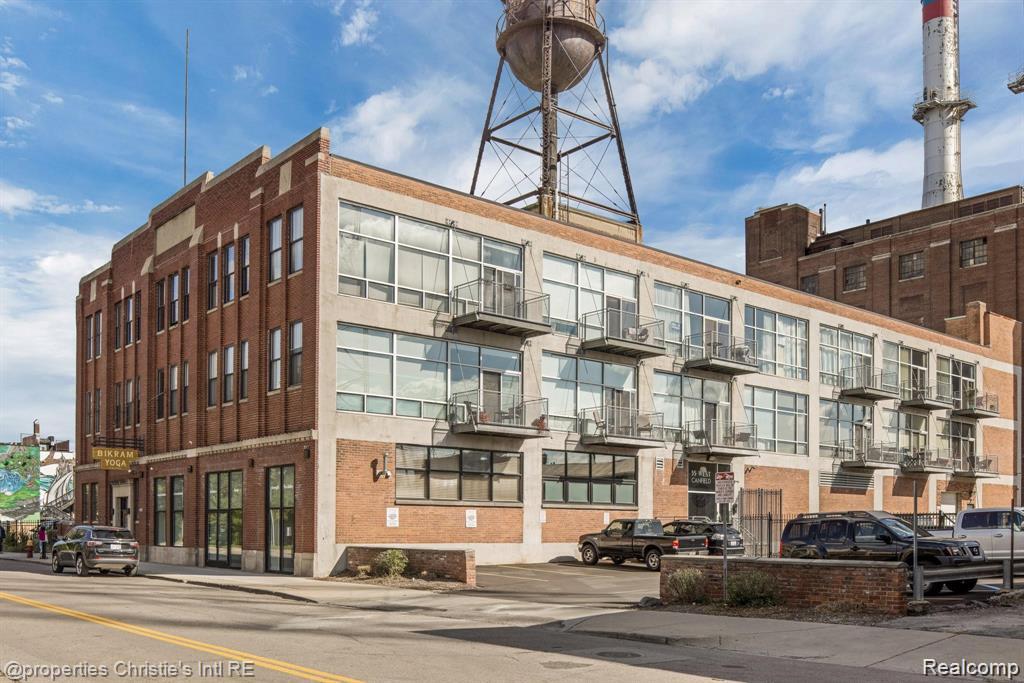 55 W Canfield Street 204 — photo