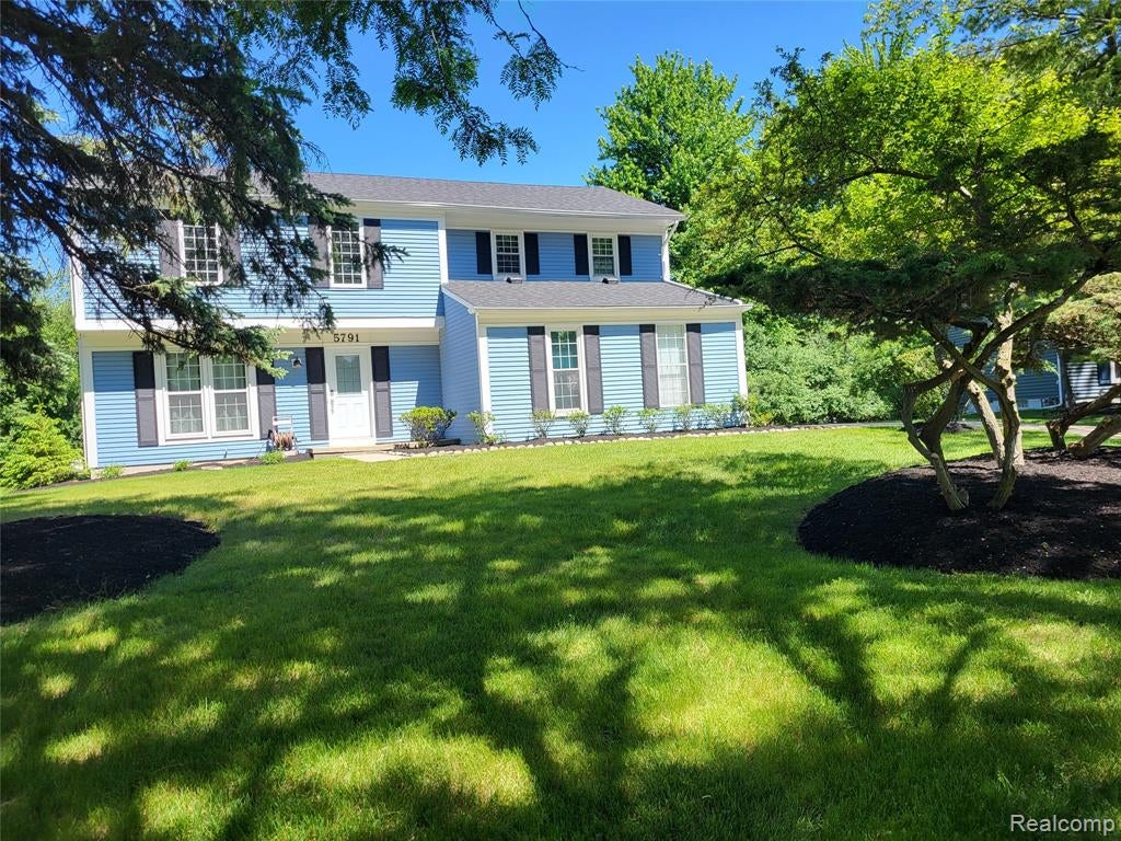 5791 Beauchamp Place — photo