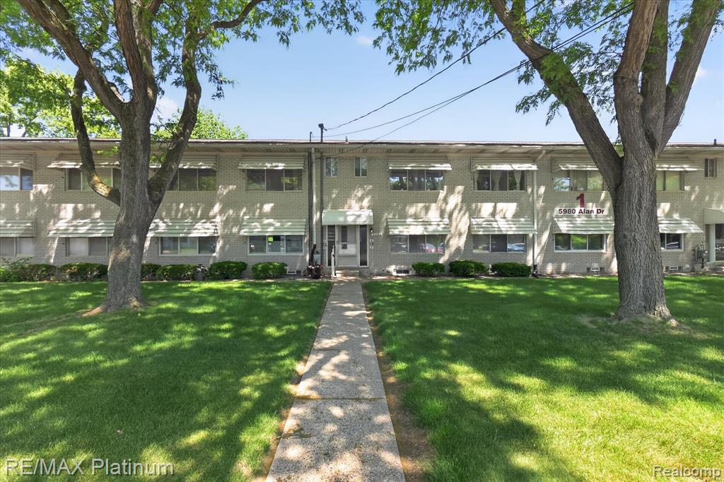 5980 Alan Drive 8 — photo