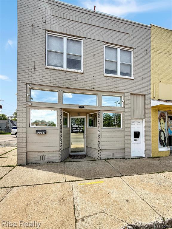 3366 S Saginaw Street — photo