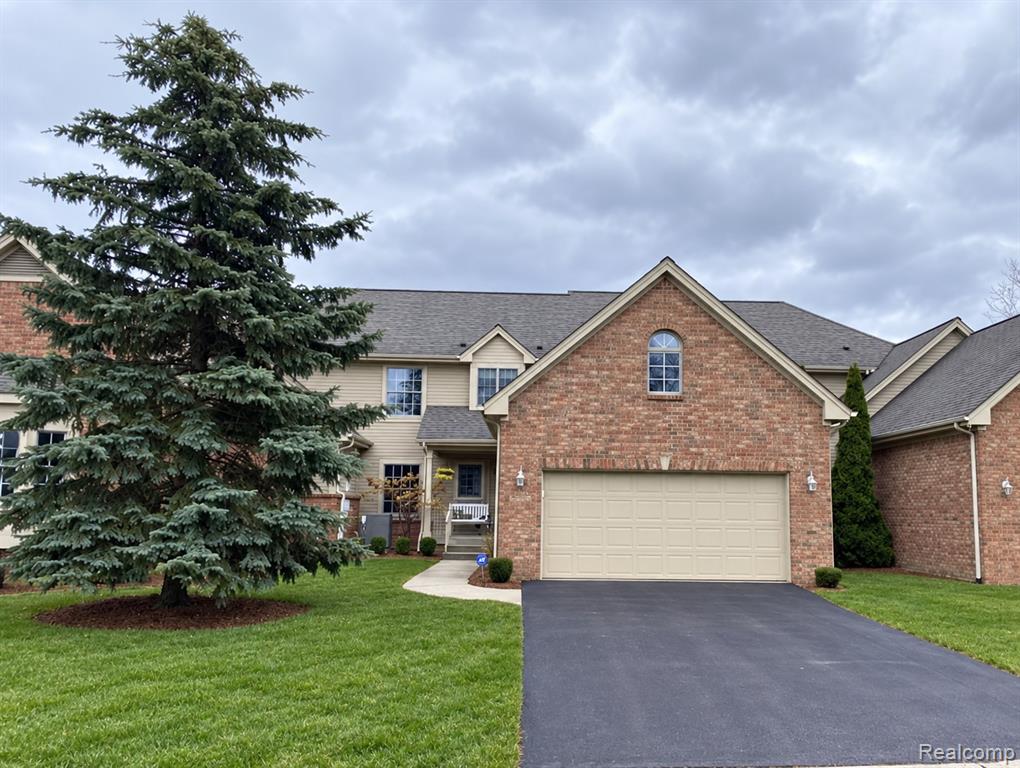 8095 Woodstone Court — photo