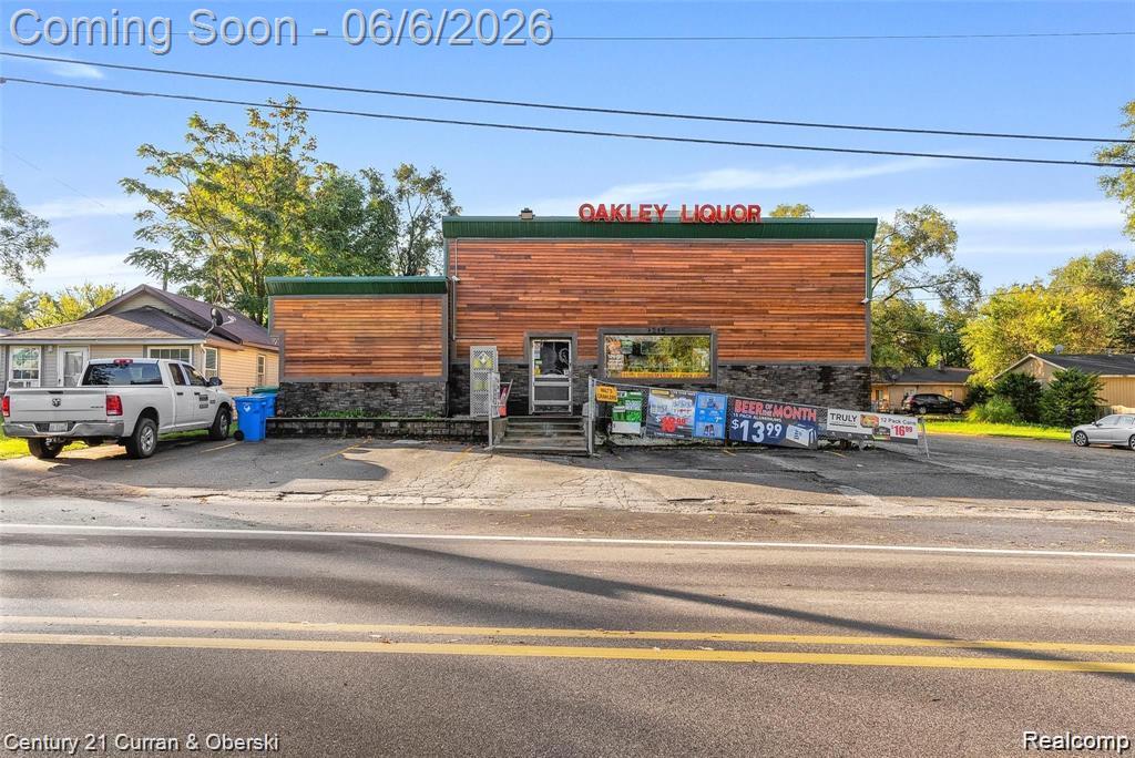 1215 W Oakley Park Road — photo