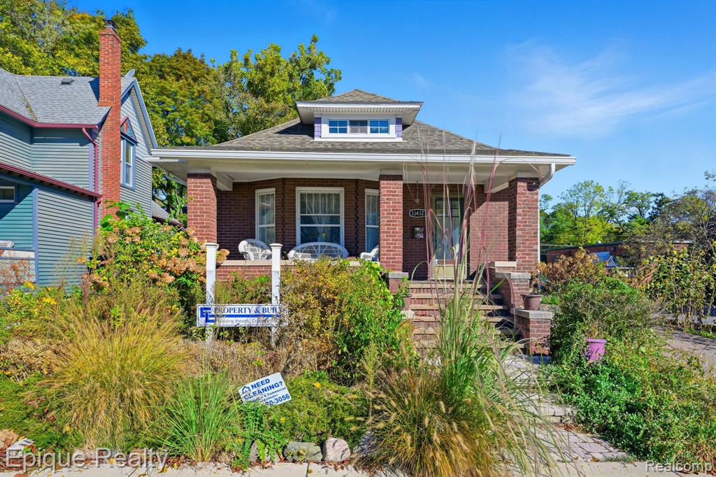 33432 Oakland Street — photo