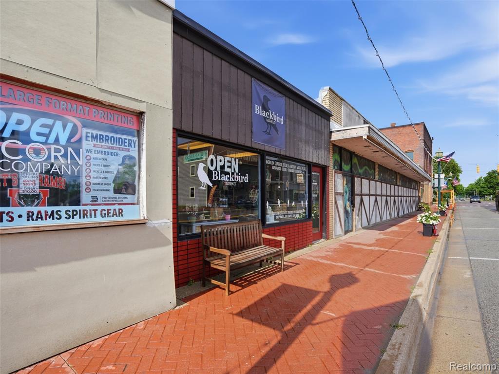 118 W State Street — photo