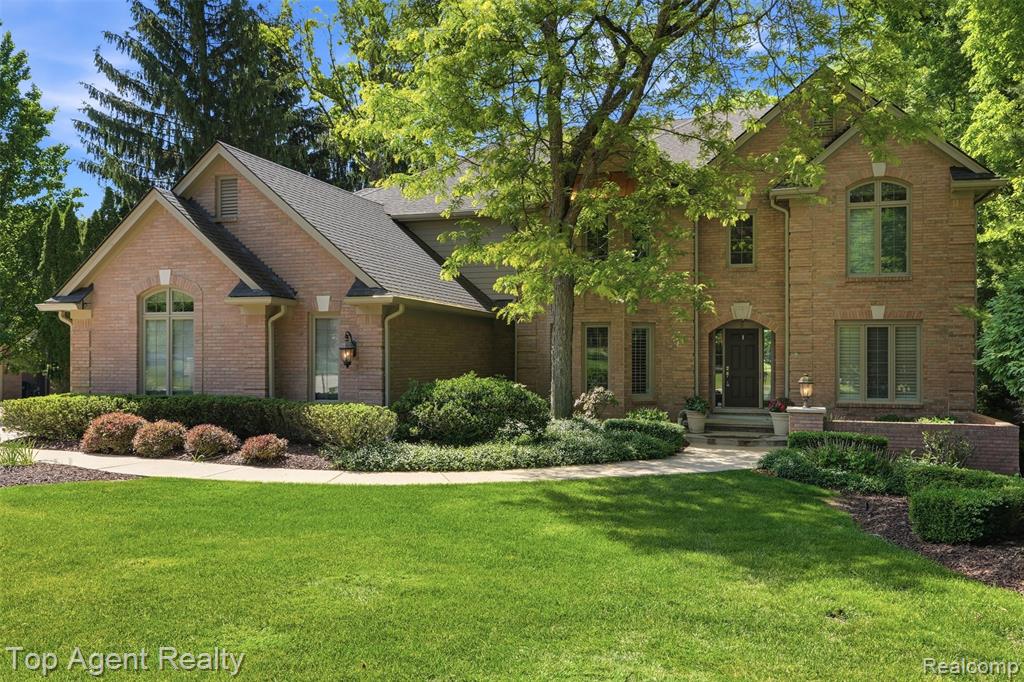 1709 Apple Ridge Court, Rochester Hills City MI 48306