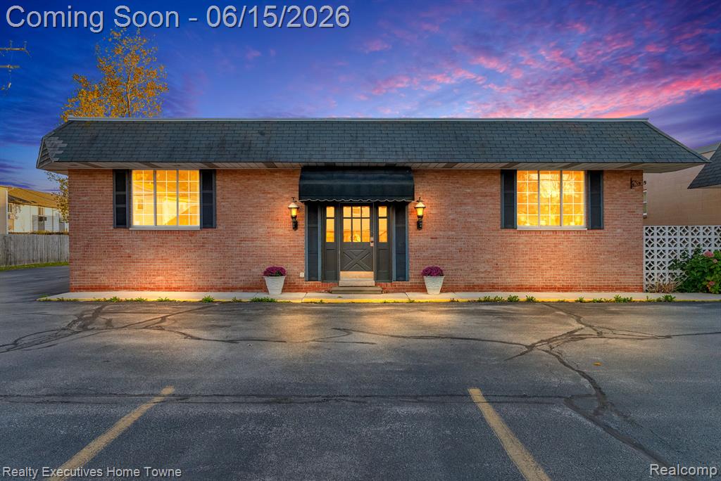 2928 Pine Grove Avenue — photo