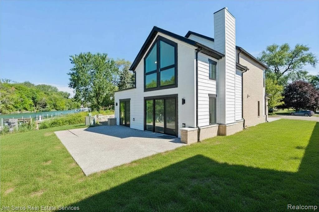 252 Keelson Drive — photo
