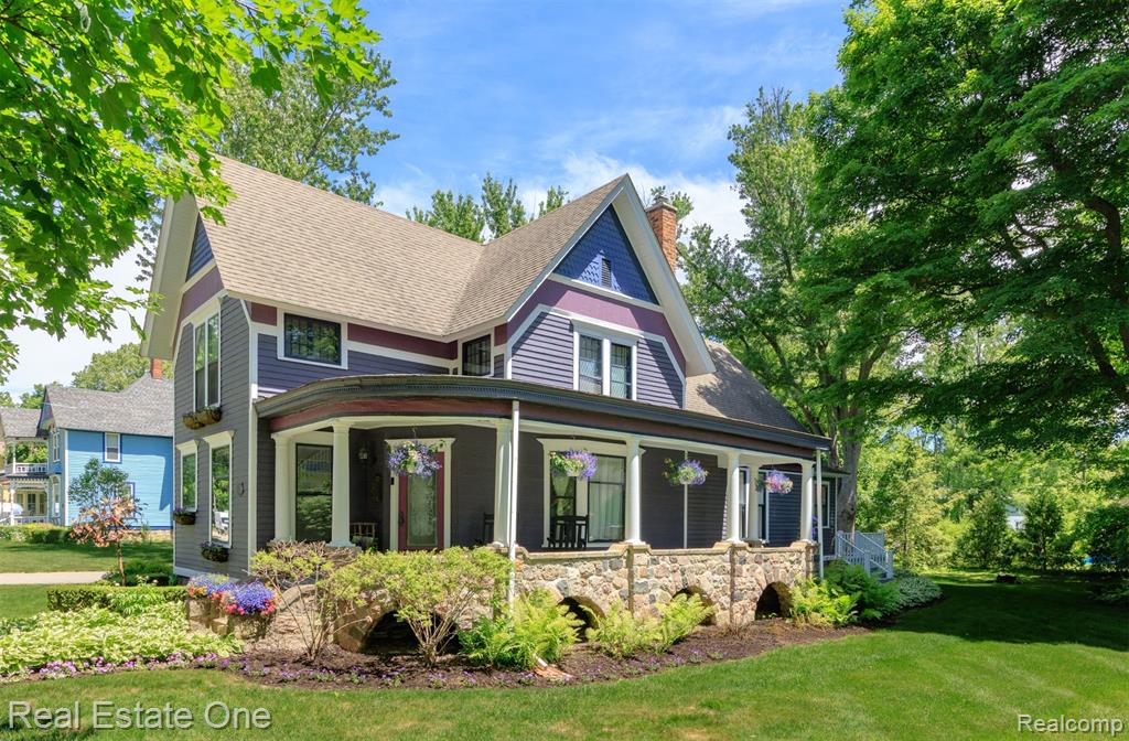 342 N Main Street — photo